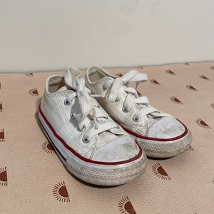 Toddler converse size 7C